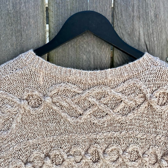 Vintage Express Sweater | Hong Kong Tag | Neutral Ribbed Knit | Size M - Picture 11 of 13